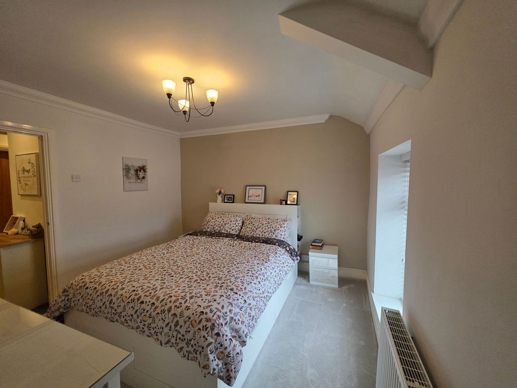 Property photo 3 of 18 Bedroom One