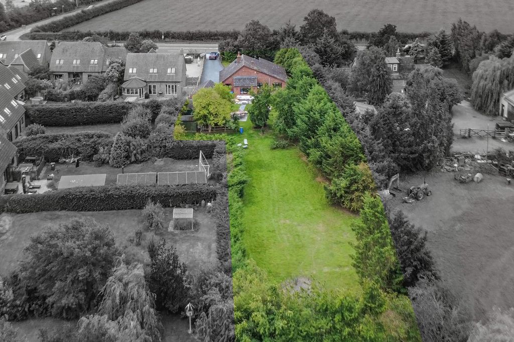 Property photo 3 of 22 Image9.Jpg