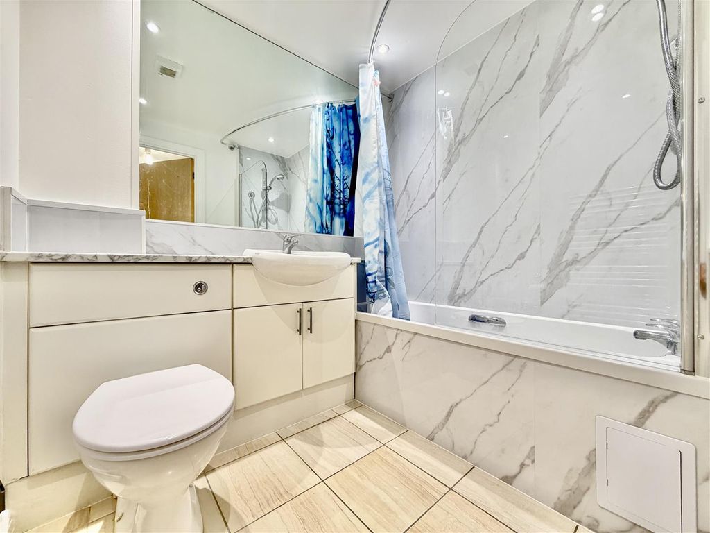 Property photo 2 of 5 Family Bathroom/ WC