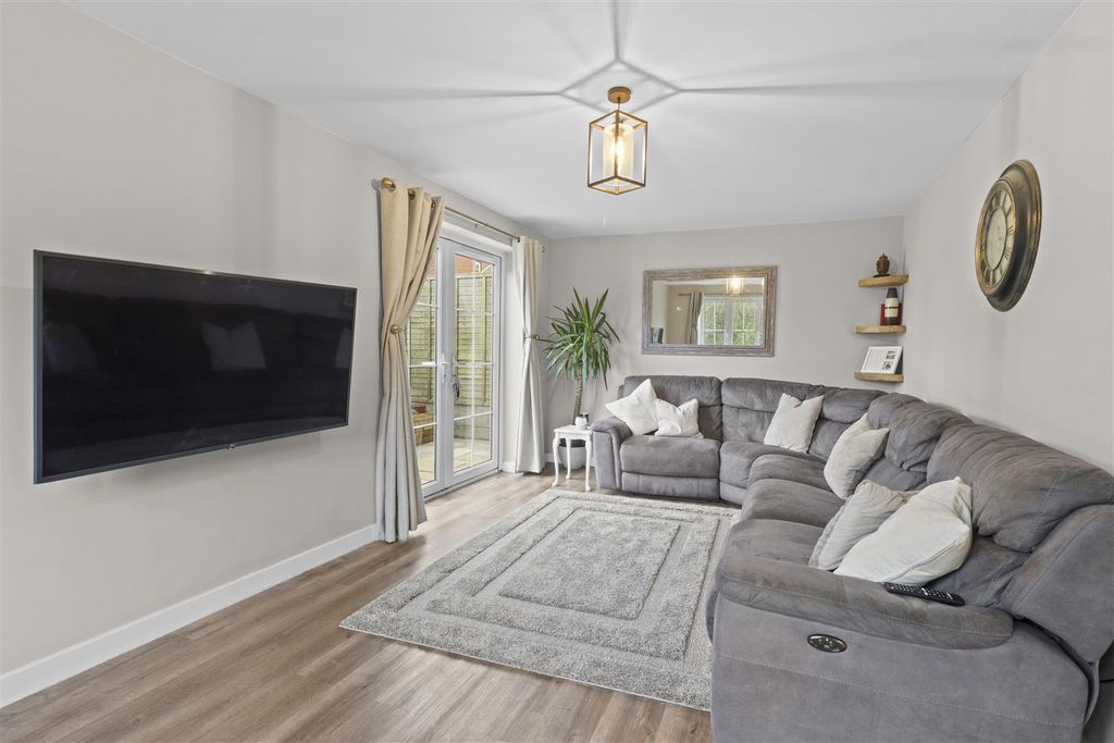 Property photo 3 of 17 4.Jpg