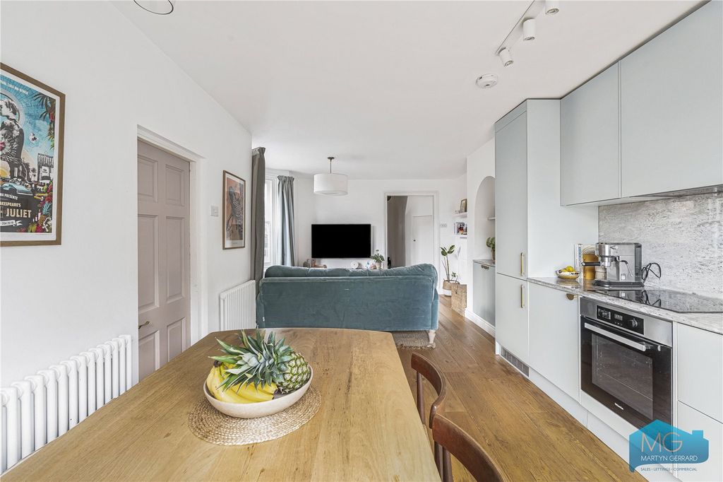 Property photo 2 of 20 Picture No. 11