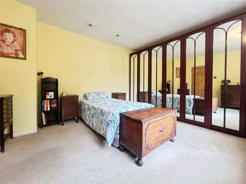 Additional image 7 of 4 bed detached house for saleWinton Road, Aldershot, Hampshire GU11
