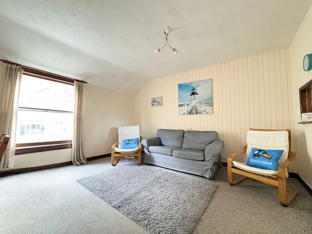 Property photo 2 of 12 Img_9103