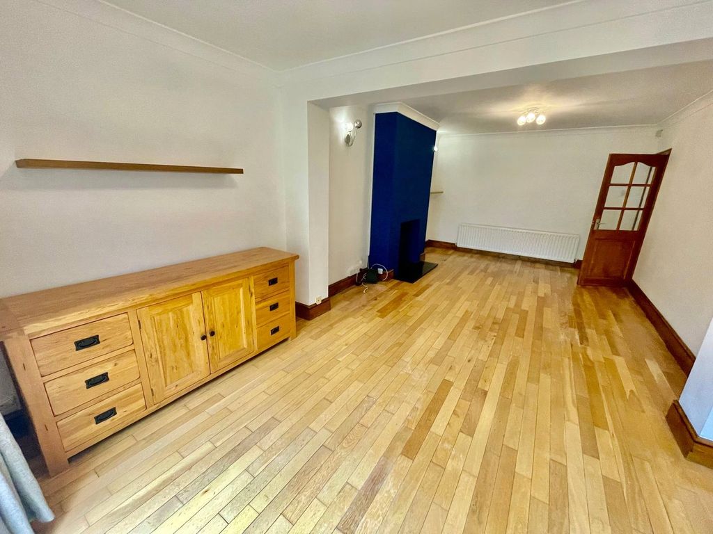 Property photo 3 of 16 Picture No. 03