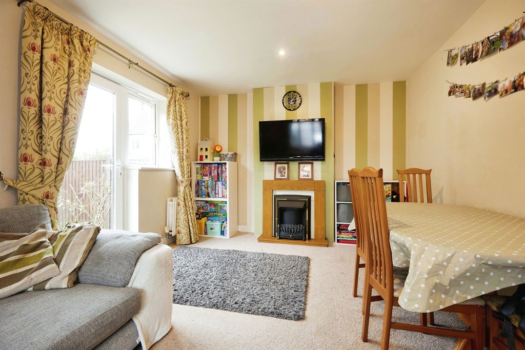 Property photo 3 of 17