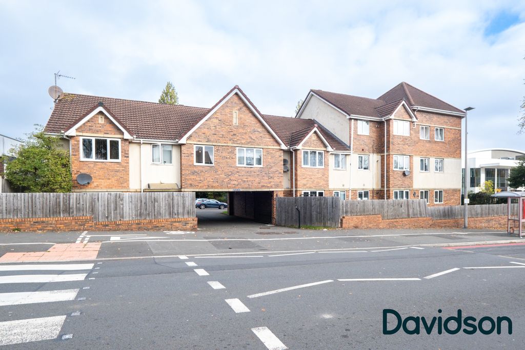 Property photo 1 of 21