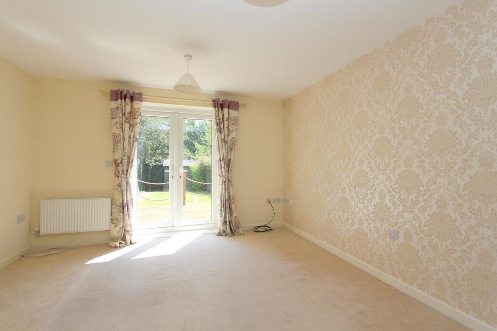 Property photo 2 of 9