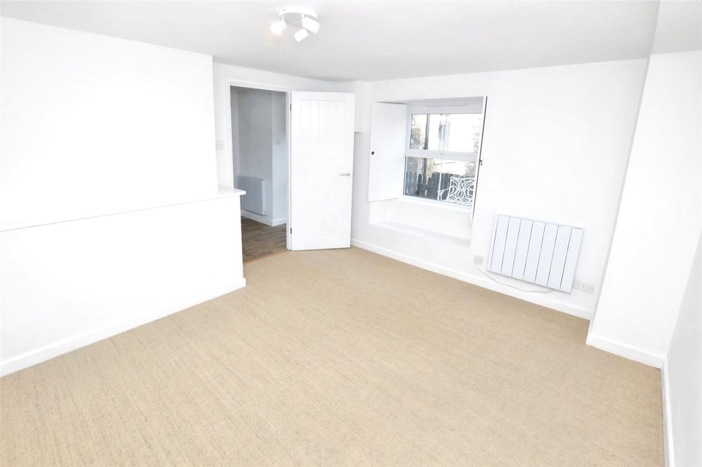 Property photo 3 of 10 Picture No. 14