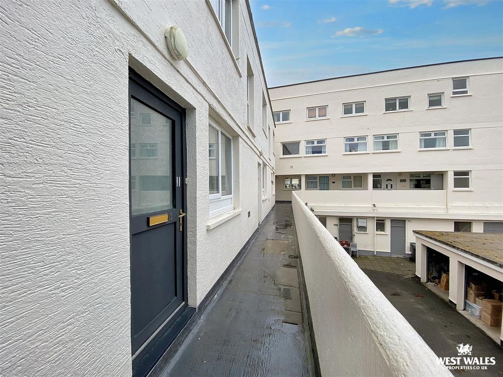 Additional image 14 of 2 bed flat for saleMilford Street, Saundersfoot SA69