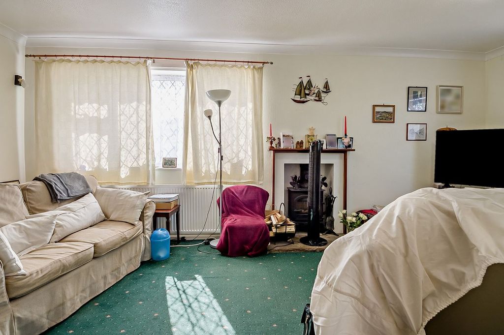 Property photo 3 of 31