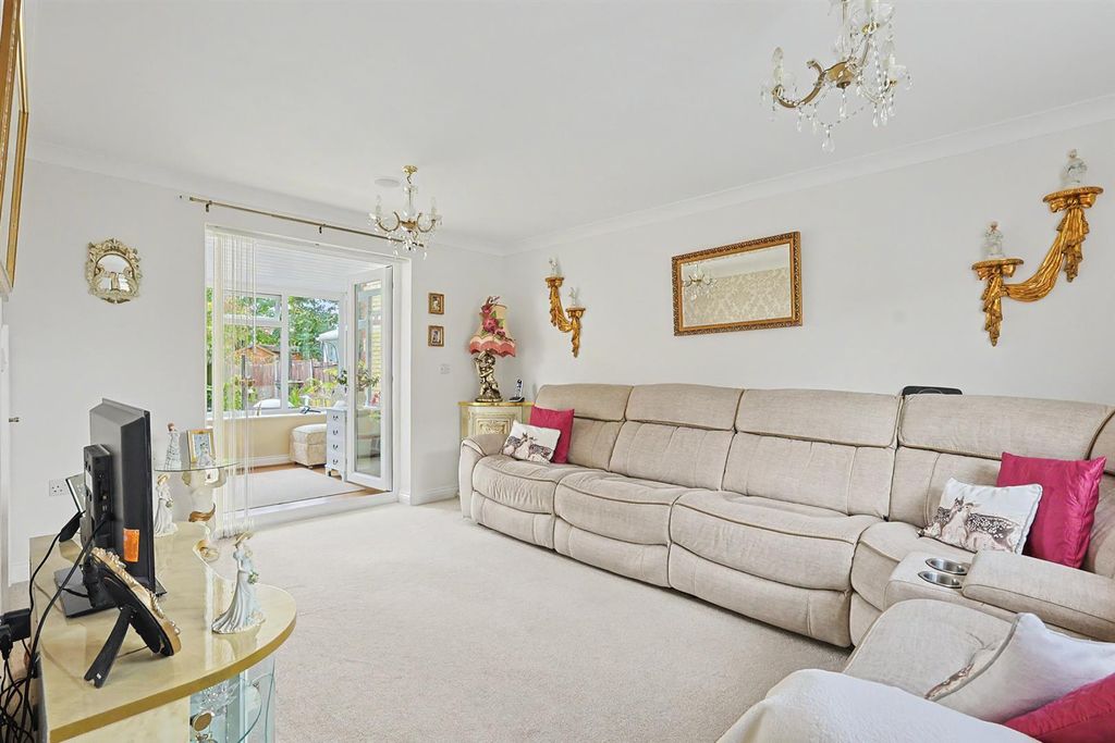 Property photo 2 of 16