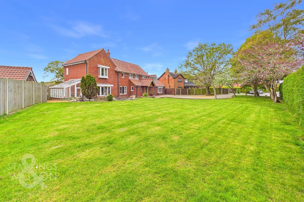 Property photo 1 of 45