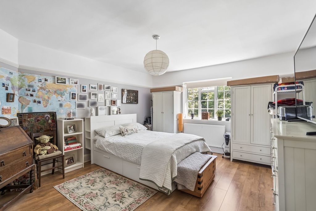 Additional image 11 of 6 bed detached house for saleCuckoo Hill Road, Pinner HA5