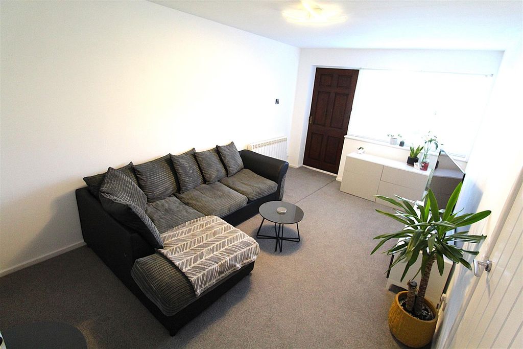 Property photo 3 of 8 7.Jpg
