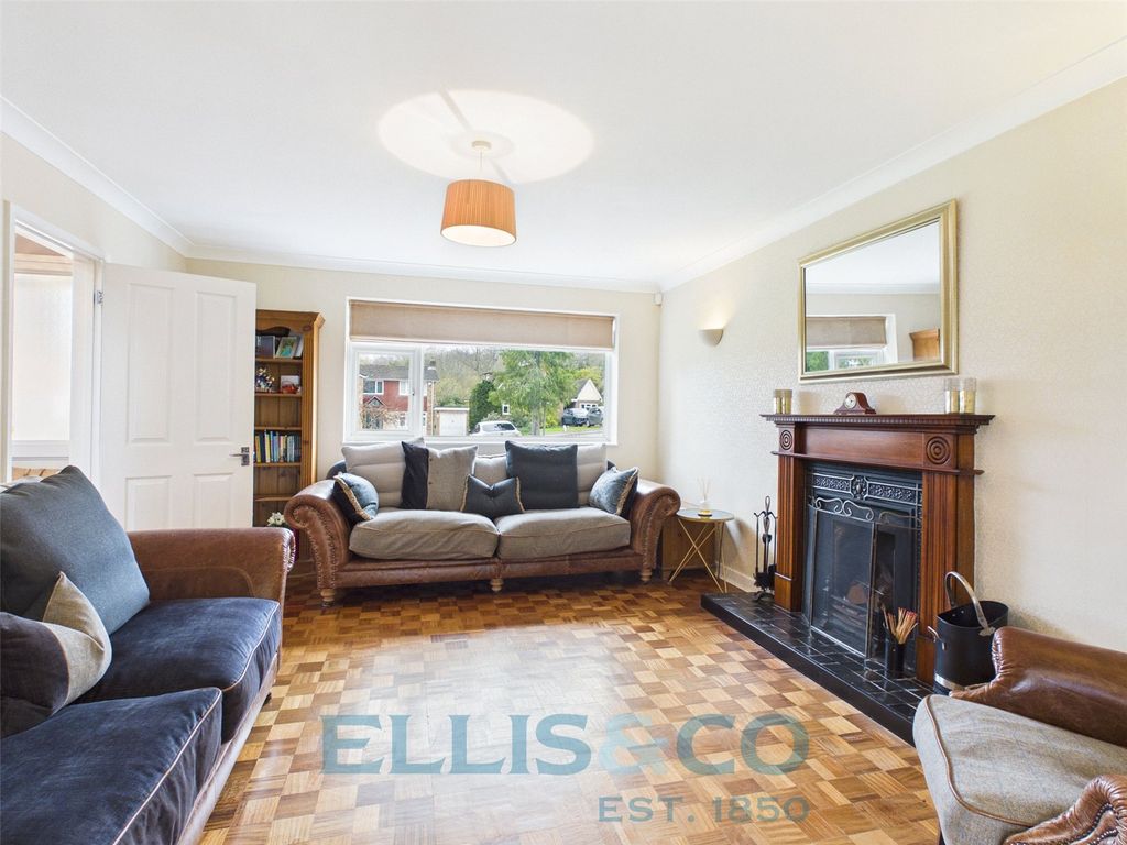 Property photo 2 of 15 Picture No. 05