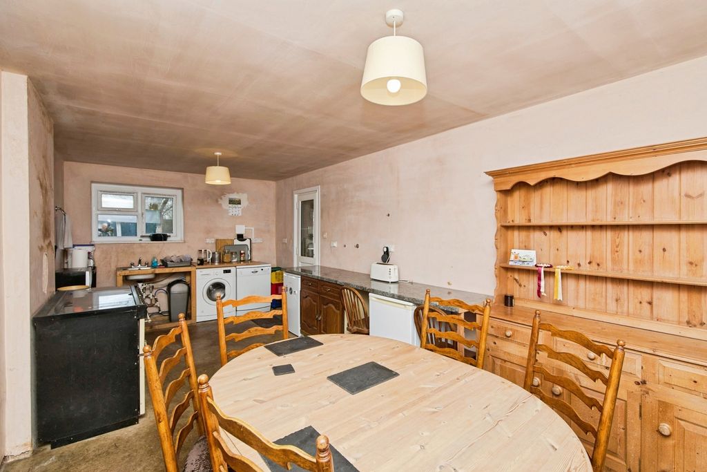 Property photo 3 of 17 Pbox-Img.Jpg