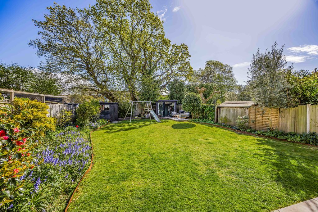 Property photo 2 of 23 Photo 3