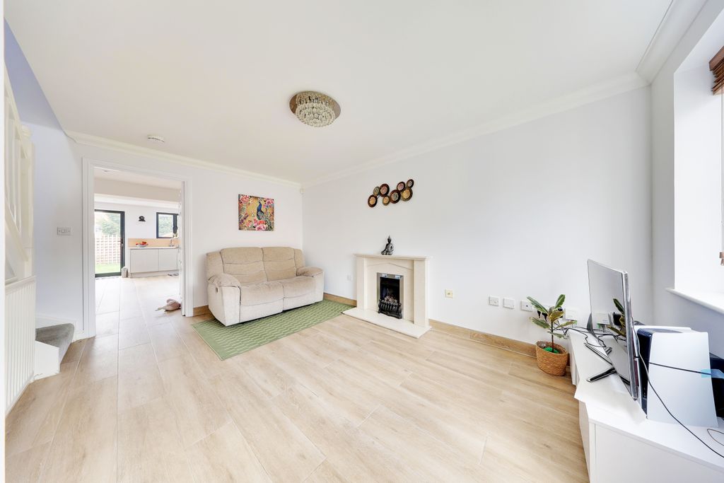 Property photo 3 of 18