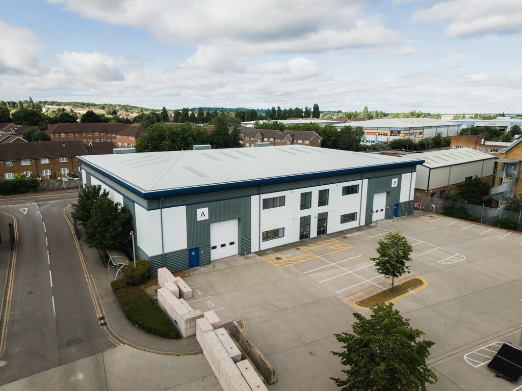 Property photo 3 of 8 Elstree Tp Unit A&B-260702-007_Highres.Jpg