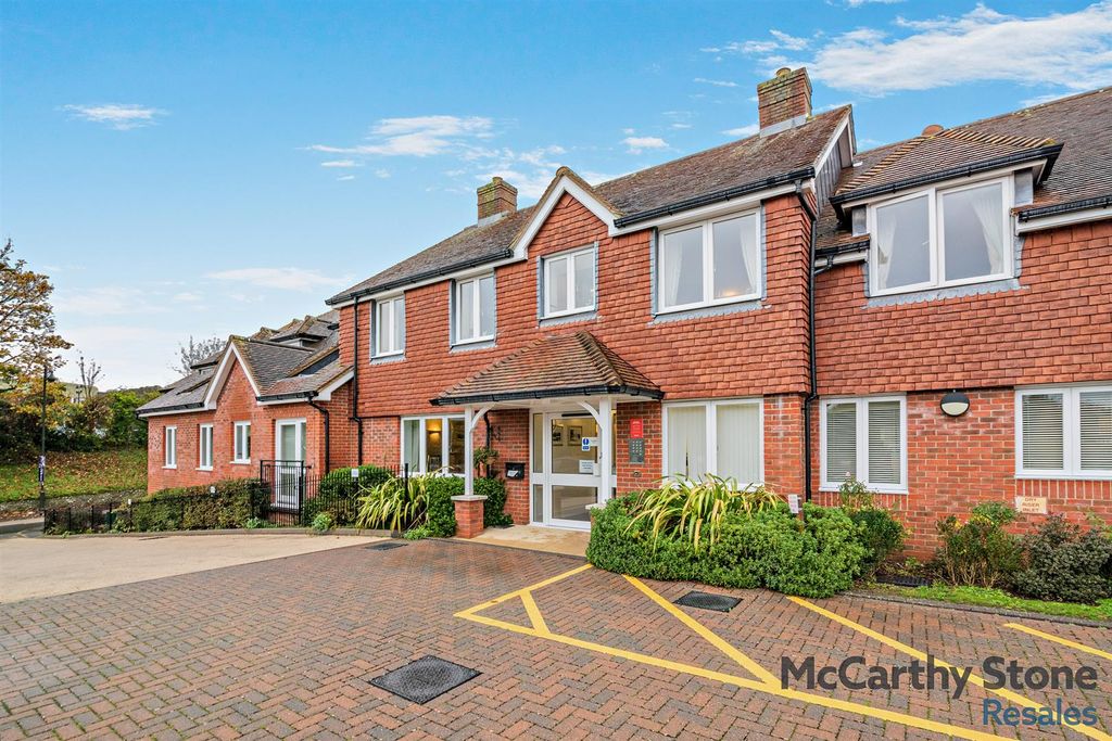 Additional image 17 of 1 bed flat for saleMorgan Court, Station Road, Petworth, West Sussex GU28