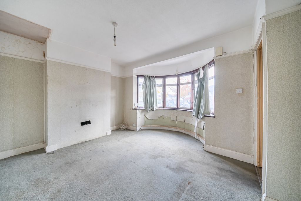 Property photo 3 of 20 3