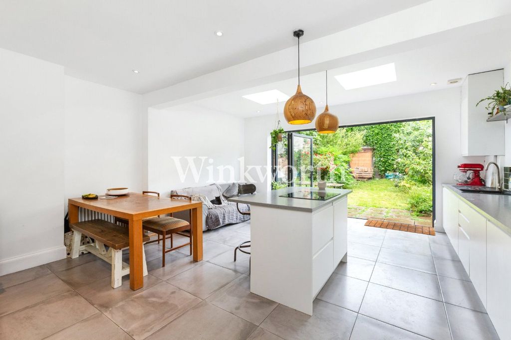 Property photo 1 of 14 Picture No. 21