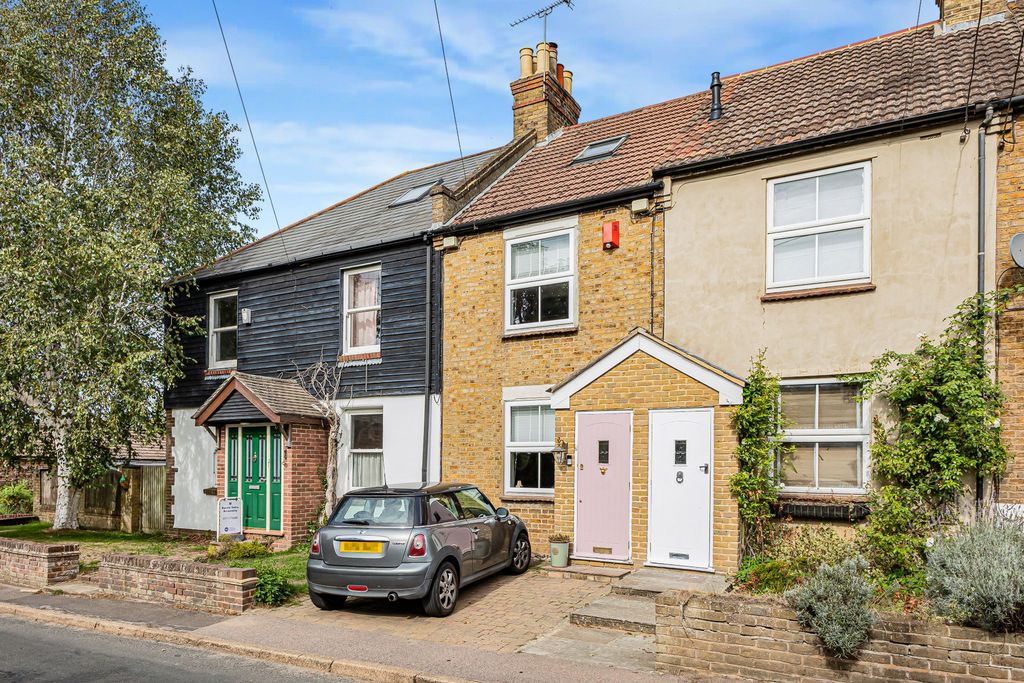 Property photo 2 of 26