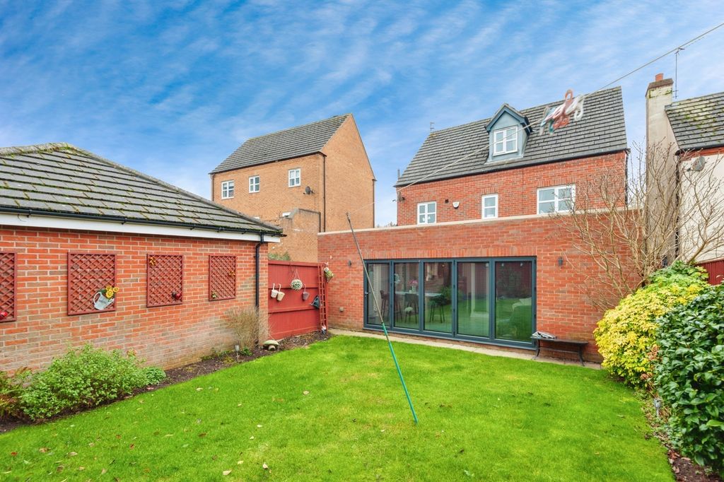 Property photo 3 of 20 Pbox-Img.Jpg