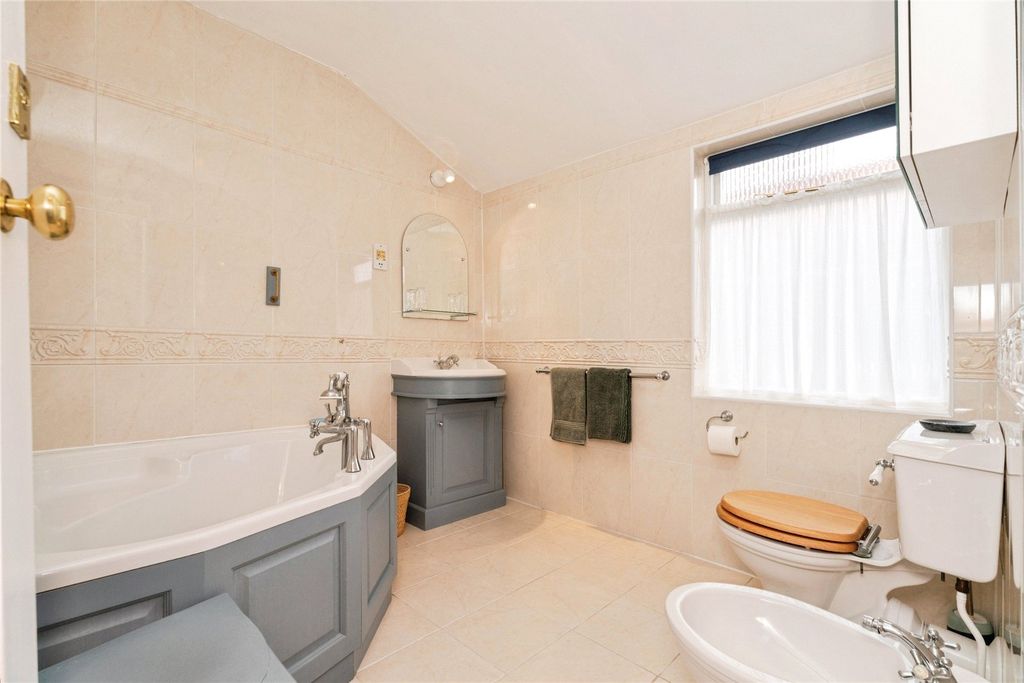 Additional image 23 of 6 bed link detached house for saleNorwich Road, Fakenham, Norfolk NR21