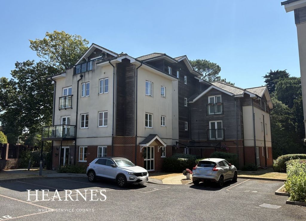 Property photo 1 of 34