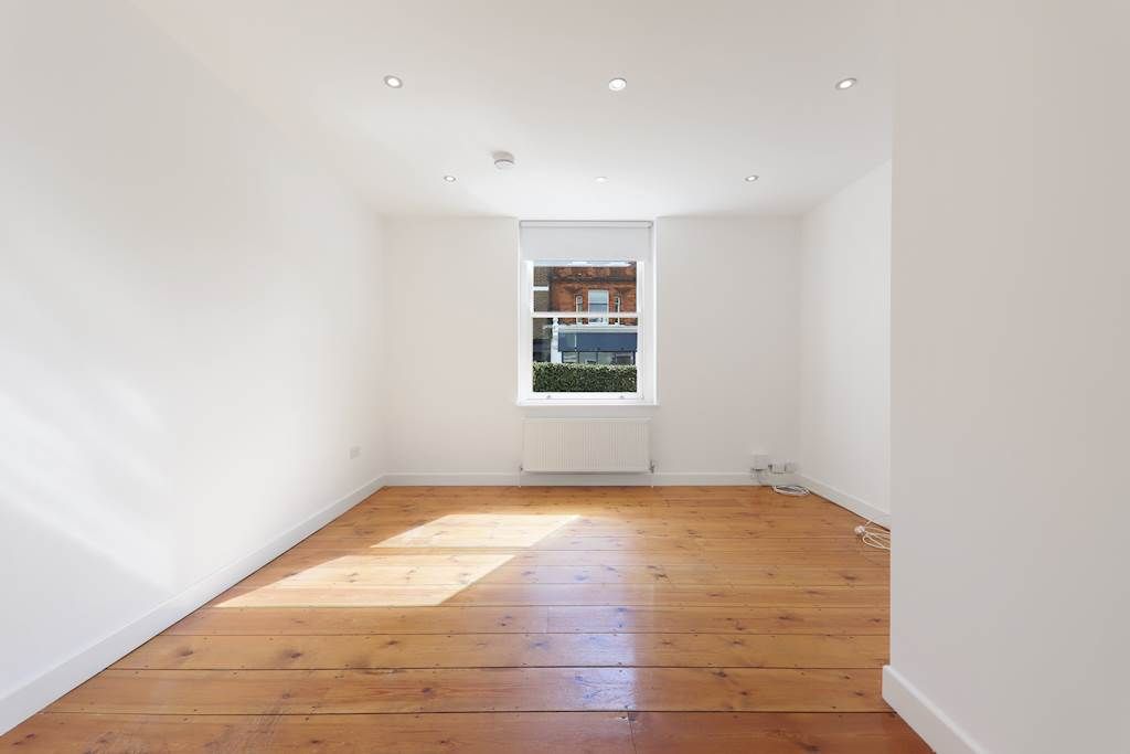 Property photo 3 of 12 02-d60Bjhhgll - Flat 2, 104 Church Road - 6 (1)-Sm
