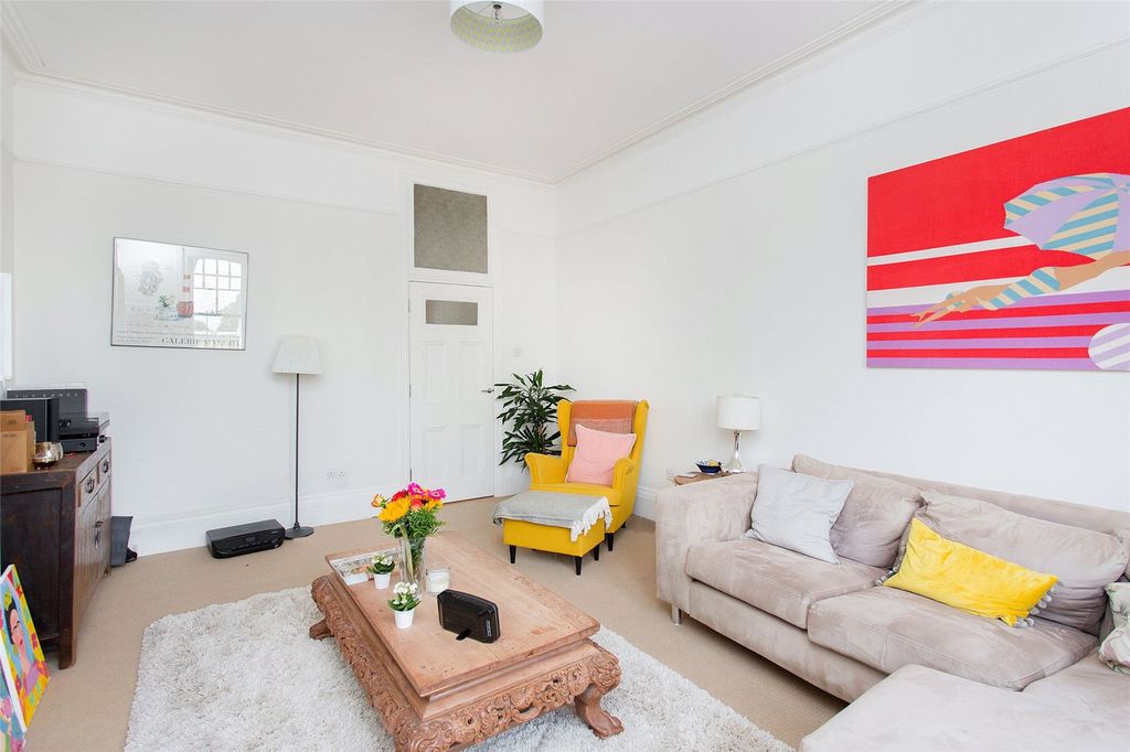 Property photo 3 of 7 Living Room