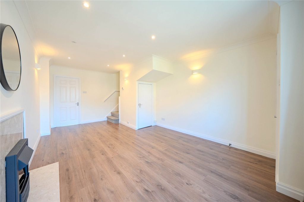 Property photo 3 of 11 Picture No. 22