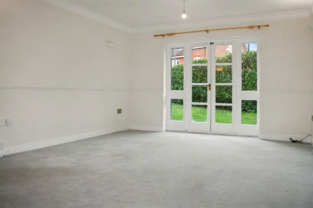 Property photo 3 of 10 Picture No. 18