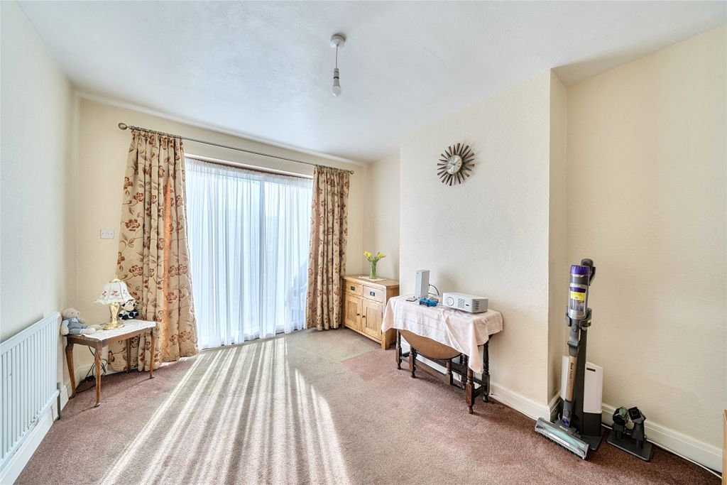 Property photo 3 of 12 Picture No. 16