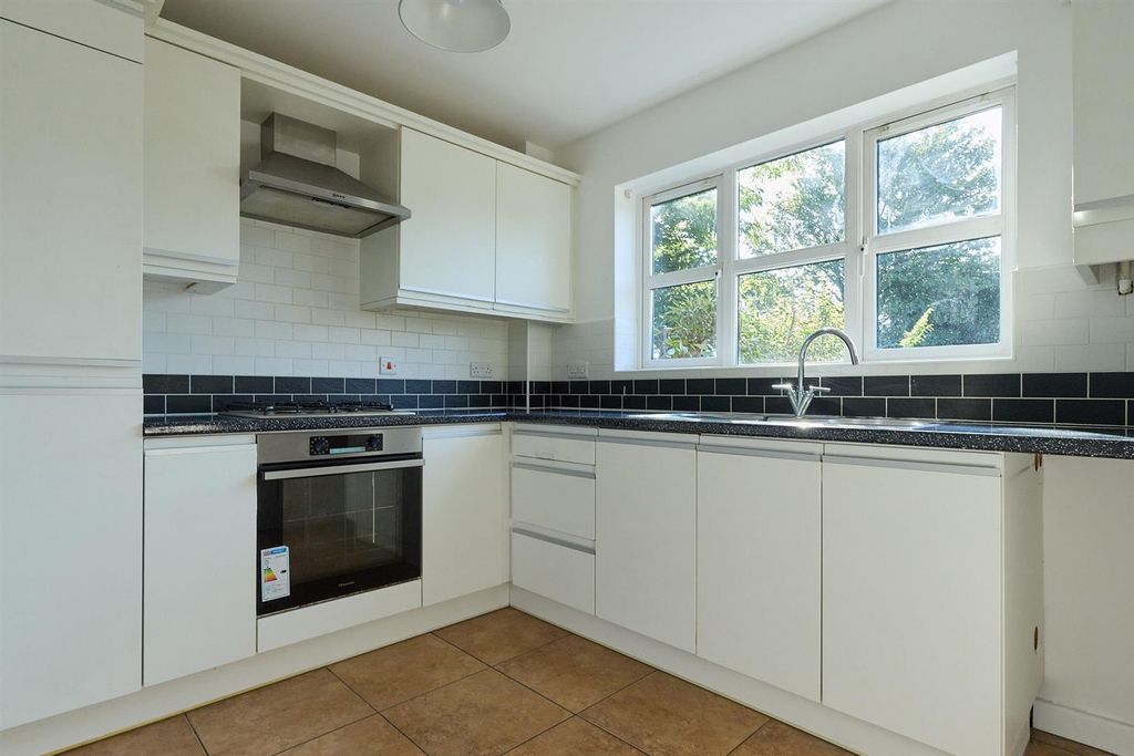 Property photo 2 of 16 Kitchen