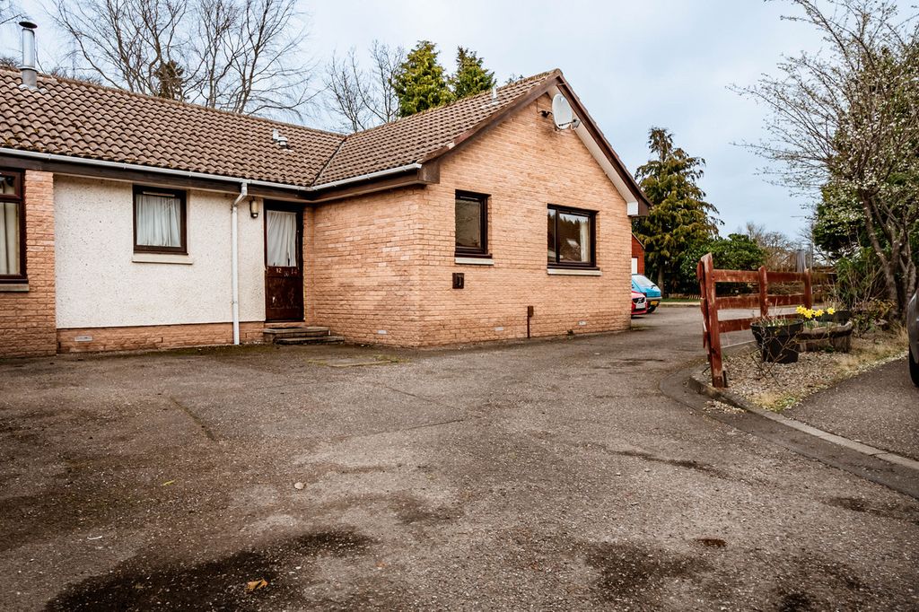 Property photo 1 of 20