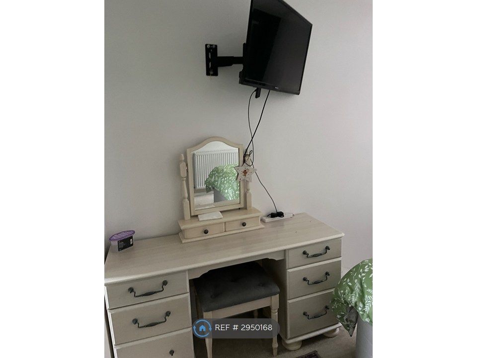 Property photo 2 of 3