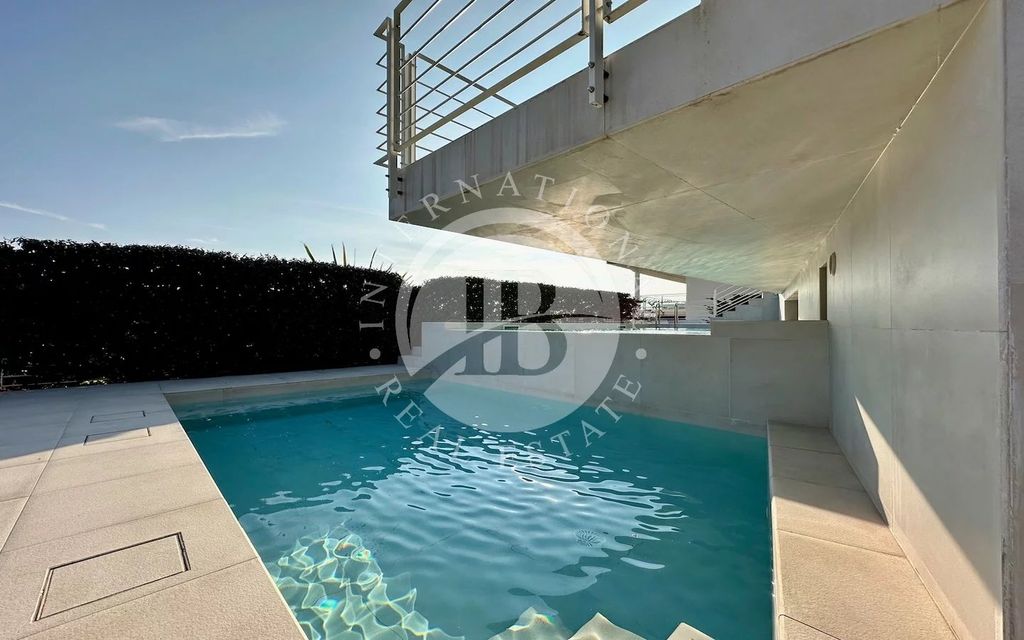 Property photo 3 of 24