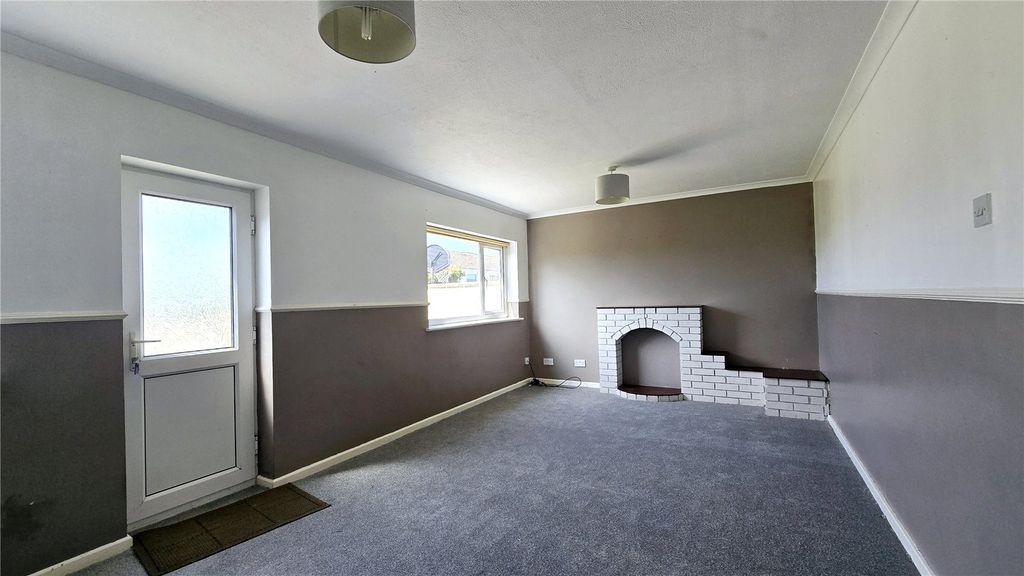Property photo 2 of 16 Picture No. 10