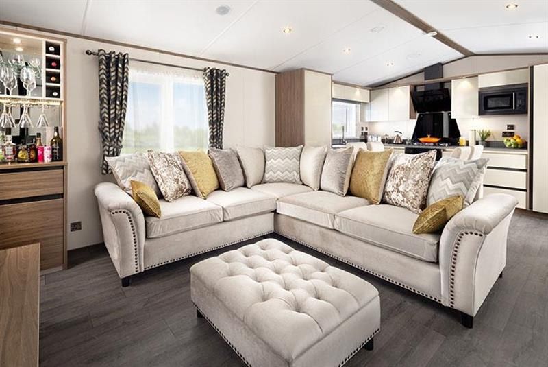 Property photo 3 of 9 007756 2 20260219 00.Jpeg