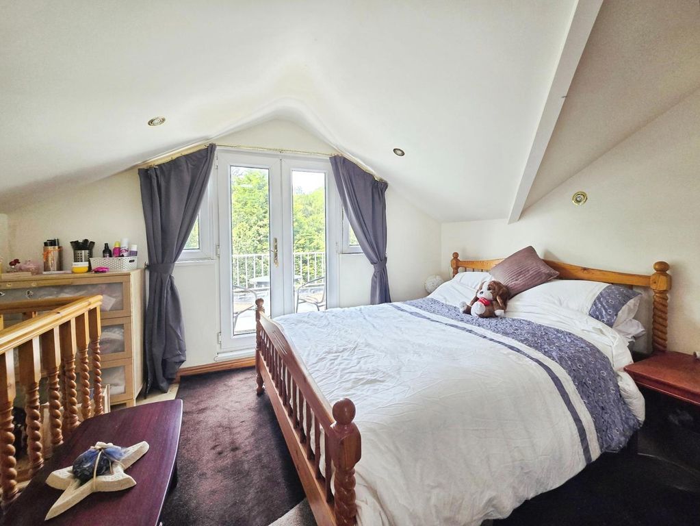 Property photo 3 of 22 Pbox-Img.Jpg