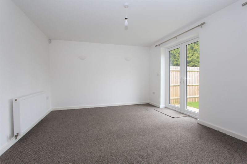 Property photo 3 of 9 Photo 12