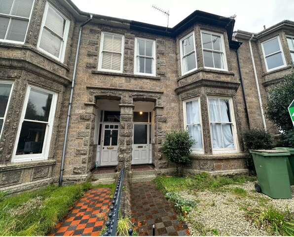 Property photo 1 of 6