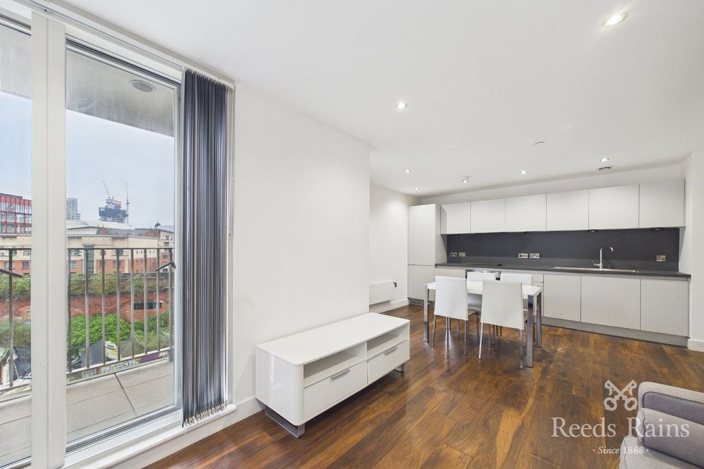 Property photo 3 of 9 Picture No. 31