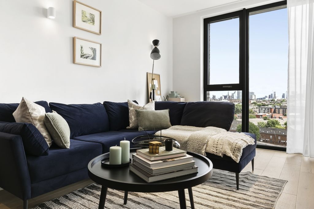 Property photo 2 of 9