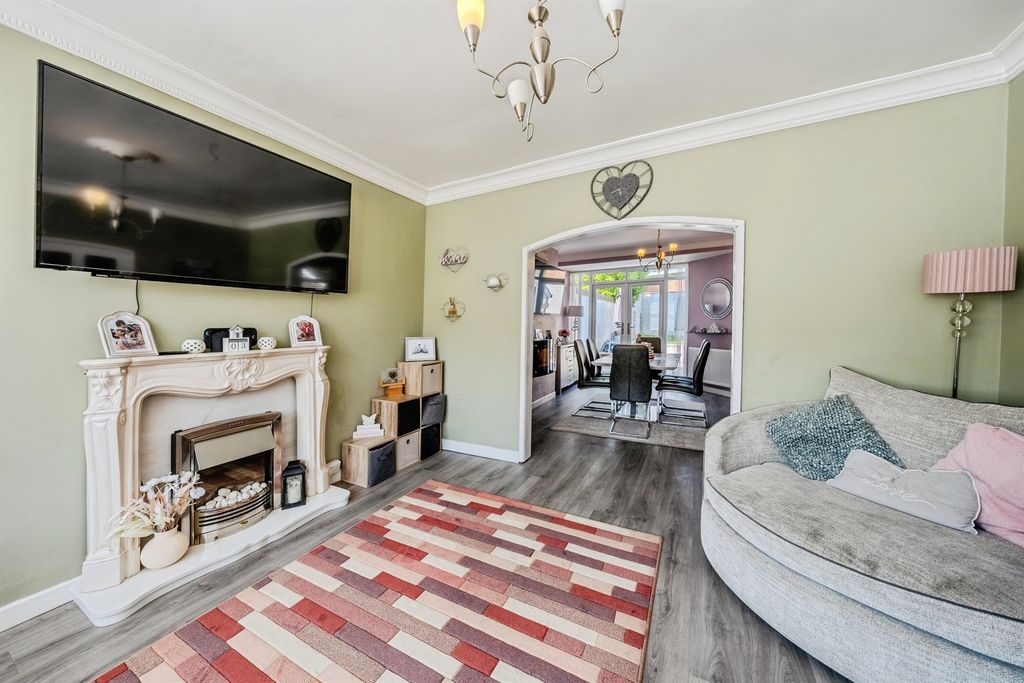 Property photo 2 of 41