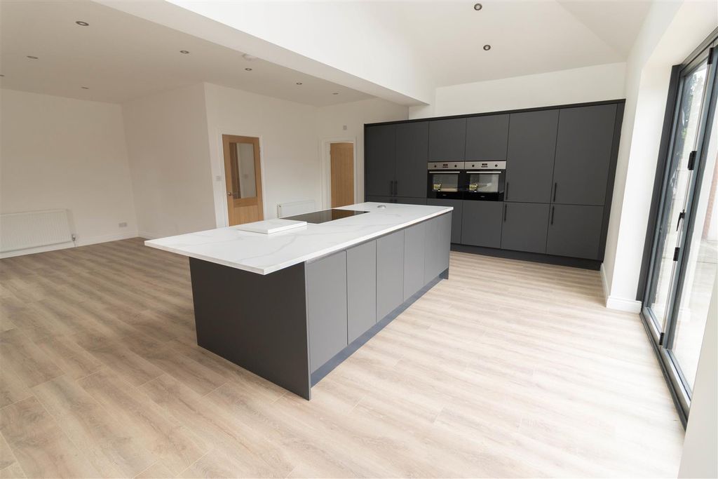Property photo 1 of 12 Open Plan Living