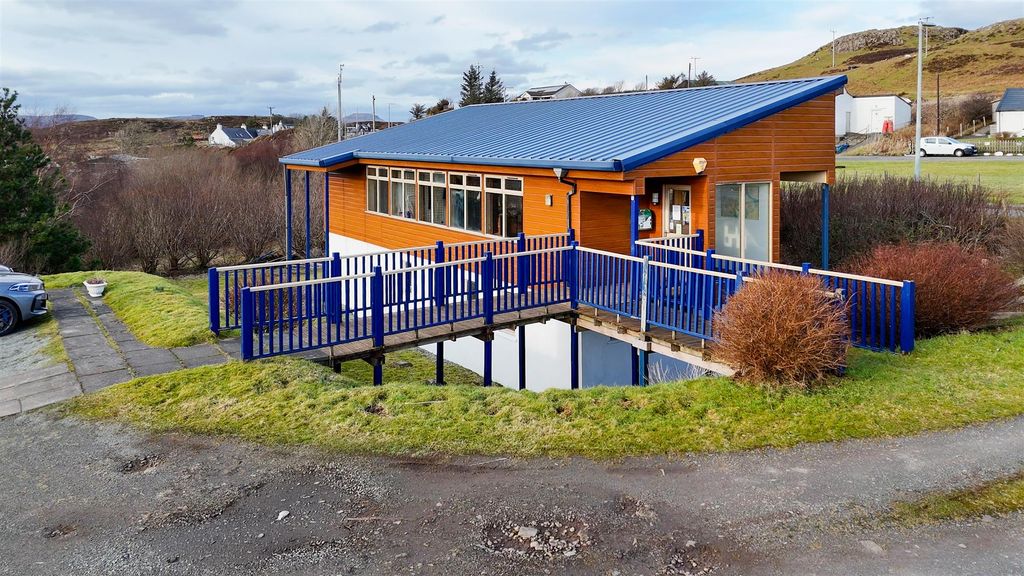 Property photo 1 of 12 Photo 0