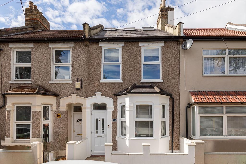 Property photo 1 of 19 Meath Road, E15